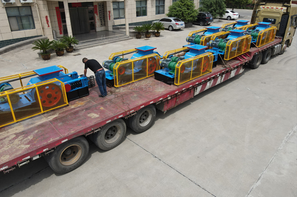 �r������������C